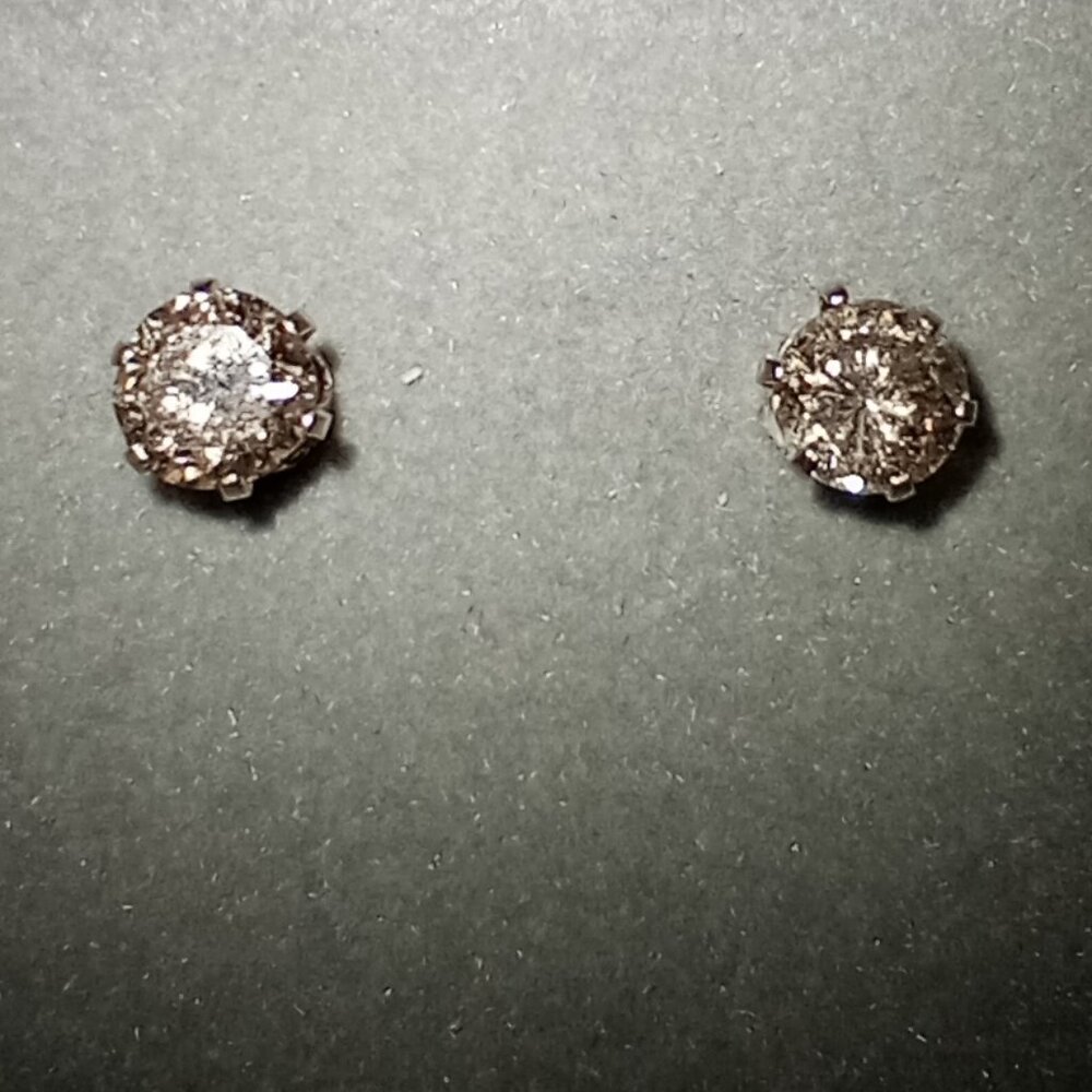 14Kt White Gold 0.85ctw Champagne Diamond Stud Post Earrings
